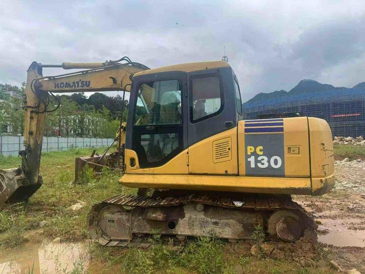 Buy Komatsu PC110-7 Used Excavator / 1