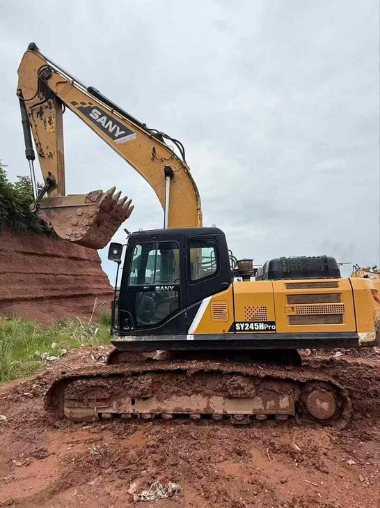 Buy Sany SY245H Used Excavator / 1