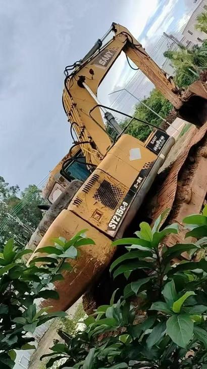 Buy Sany SY215C Used Excavator / 1