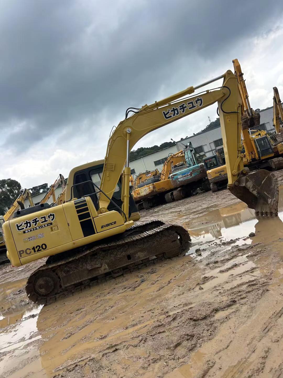 Buy Komatsu PC120-6 Used Excavator / 4 Buy Komatsu PC120-6 Used Excavator / 4