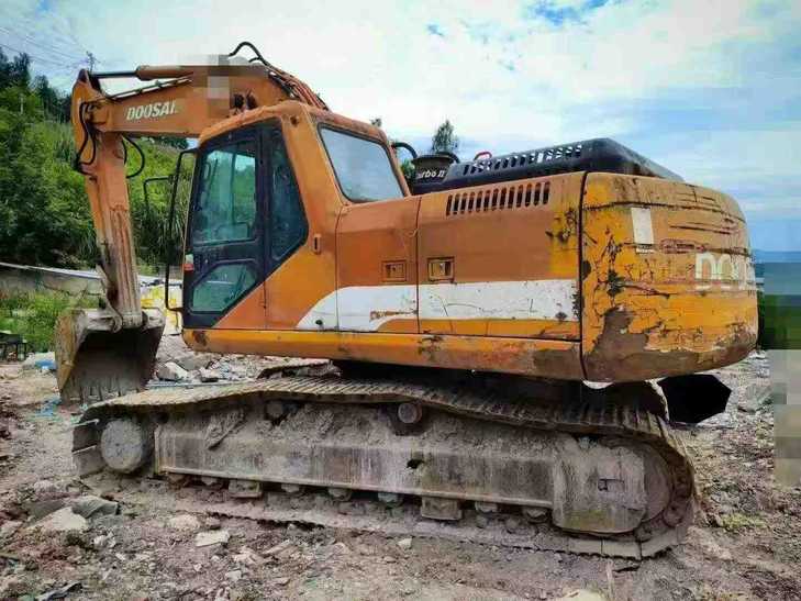 Buy Doosan DH225-7 Used Excavator / 1