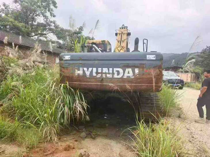 Buy Hyundai R350LVS Used Excavator / 1