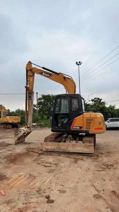 Buy Sany SY75 Used Excavator / 1