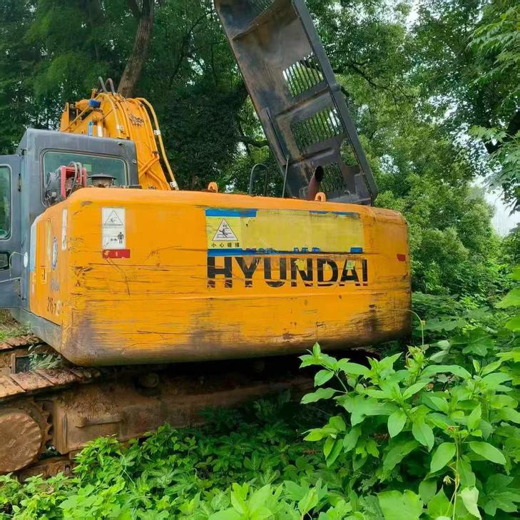 Buy Hyundai R215-7C Used Excavator / 1