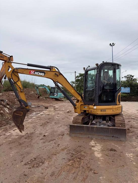 Buy XCMG XE35U Used Excavator / 1