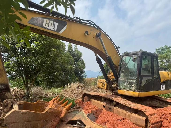 Buy Caterpillar 329D Used Excavator / 1