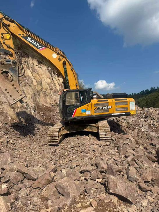 Buy Sany SY600HB Used Excavator / 1