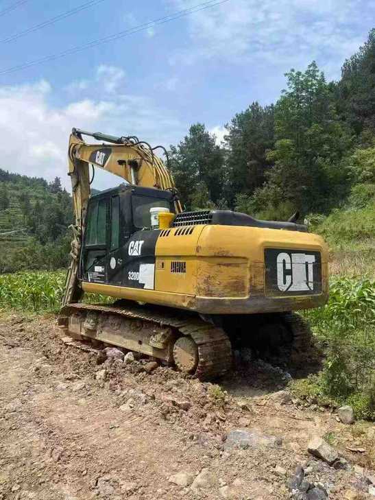 Buy Caterpillar 320D Used Excavator / 1