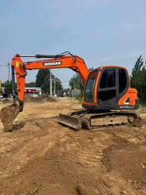 Buy Doosan DX75-9C Used Excavator / 3 Buy Doosan DX75-9C Used Excavator / 3