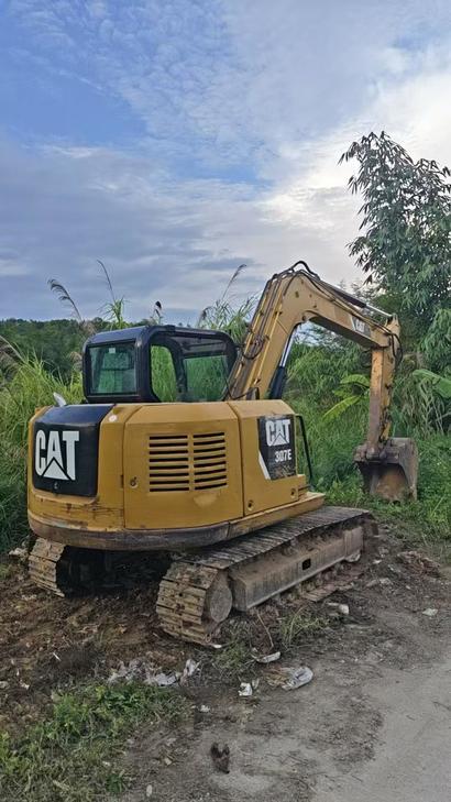 Buy Caterpillar 307B Used Excavator / 1