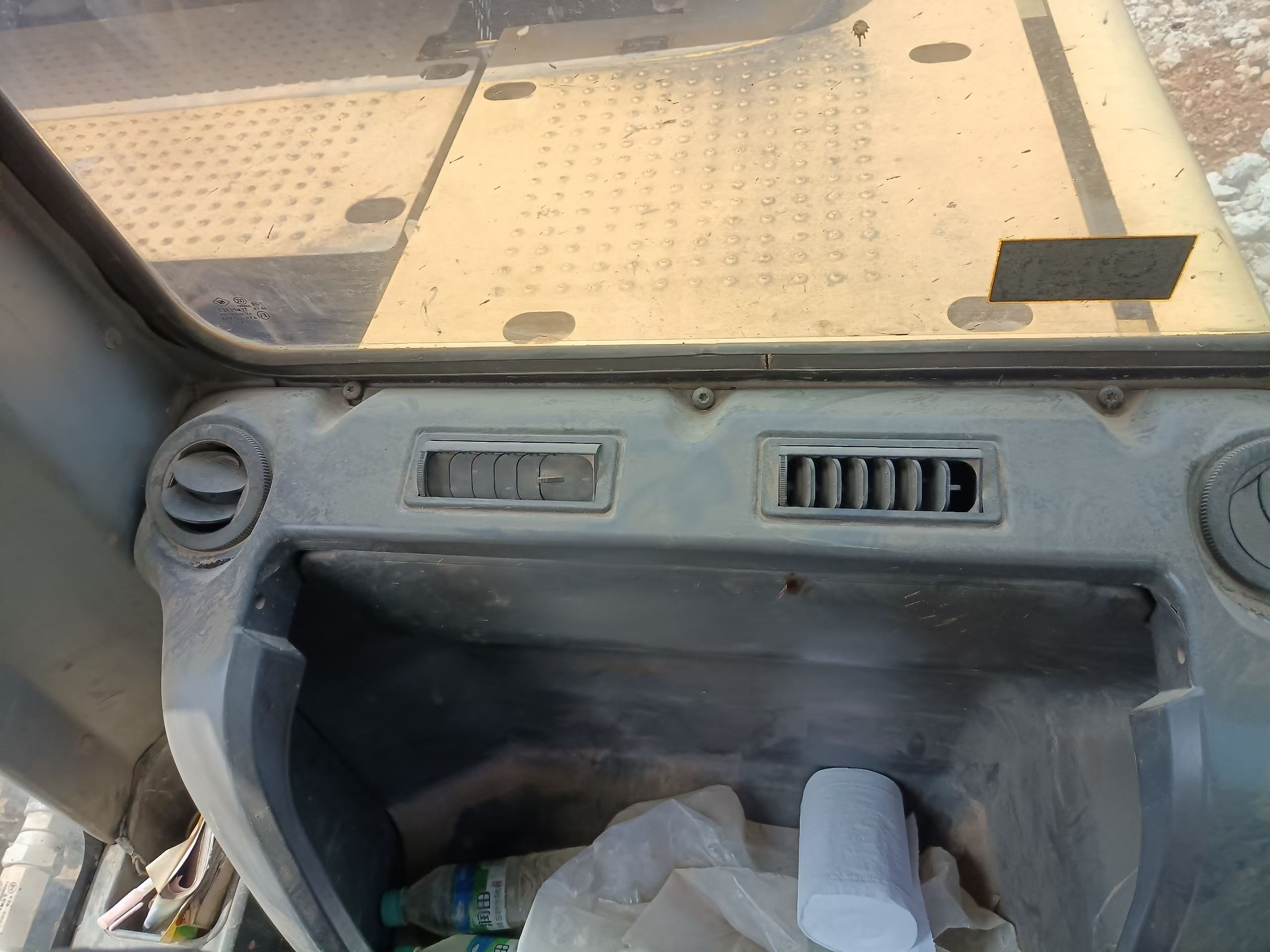 Buy Caterpillar 323 Used Excavator / 8