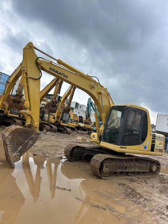 Buy Komatsu PC120-6 Used Excavator / 1