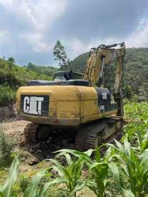 Buy Caterpillar 320D Used Excavator / 3 Buy Caterpillar 320D Used Excavator / 3