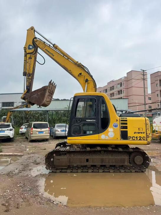 Buy Komatsu PC120-6E Used Excavator / 1