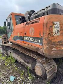 Buy Doosan S300 Used Excavator / 8 Buy Doosan S300 Used Excavator / 8
