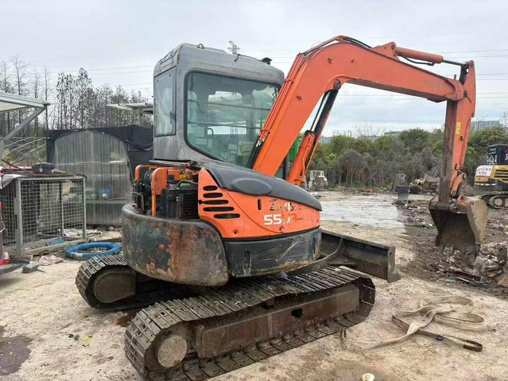 Buy Hitachi EX55 Used Excavator / 1