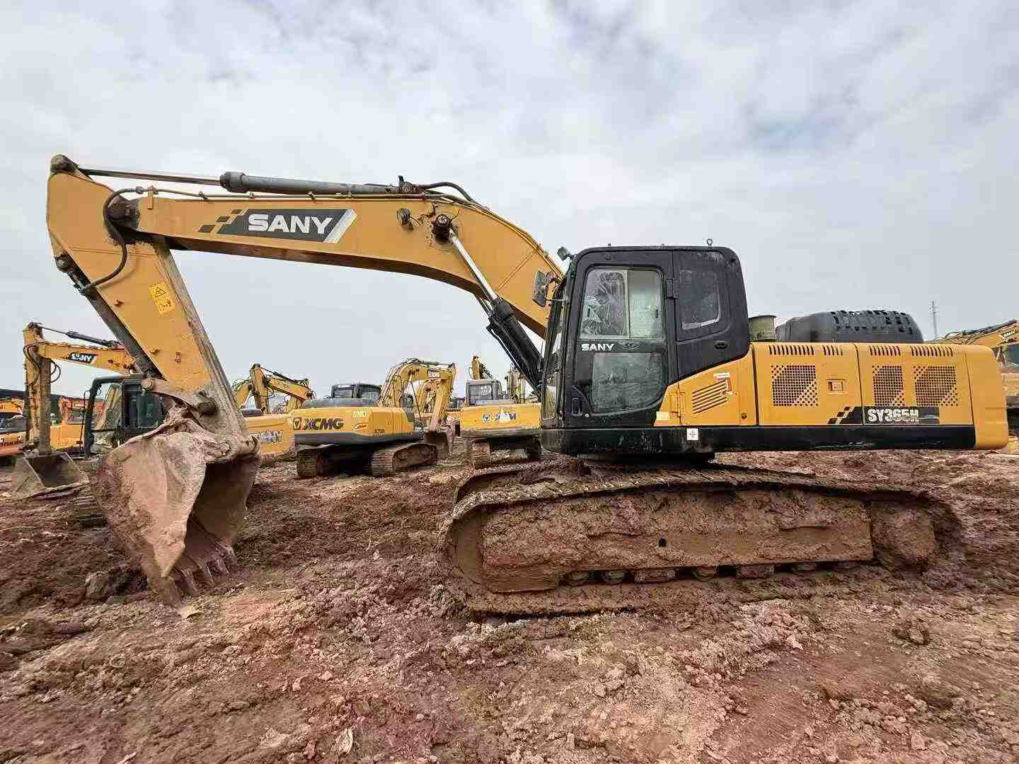 Buy Sany SY285C Used Excavator / 8 Buy Sany SY285C Used Excavator / 8