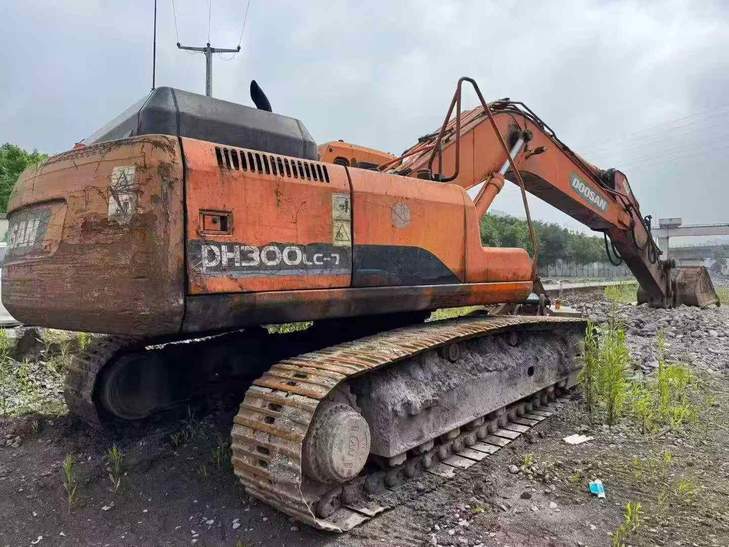 Buy Doosan S300 Used Excavator / 1