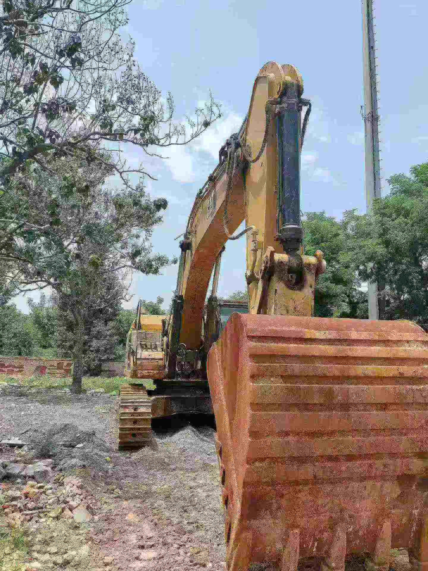 Buy Caterpillar 349E Used Excavator / 1