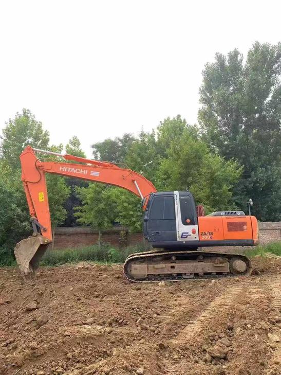 Buy Hitachi ZX200-3G Used Excavator / 1