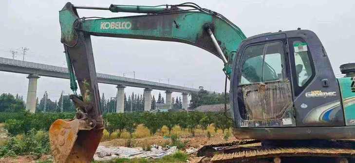 Buy Kobelco SK260 Used Excavator / 1