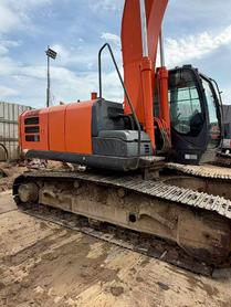 Buy Hitachi ZX200-5G Used Excavator / 2 Buy Hitachi ZX200-5G Used Excavator / 2