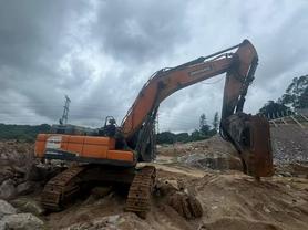 Buy Doosan DX520LC Used Excavator / 2 Buy Doosan DX520LC Used Excavator / 2