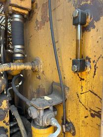 Buy Caterpillar 320V2 Used Excavator / 8 Buy Caterpillar 320V2 Used Excavator / 8