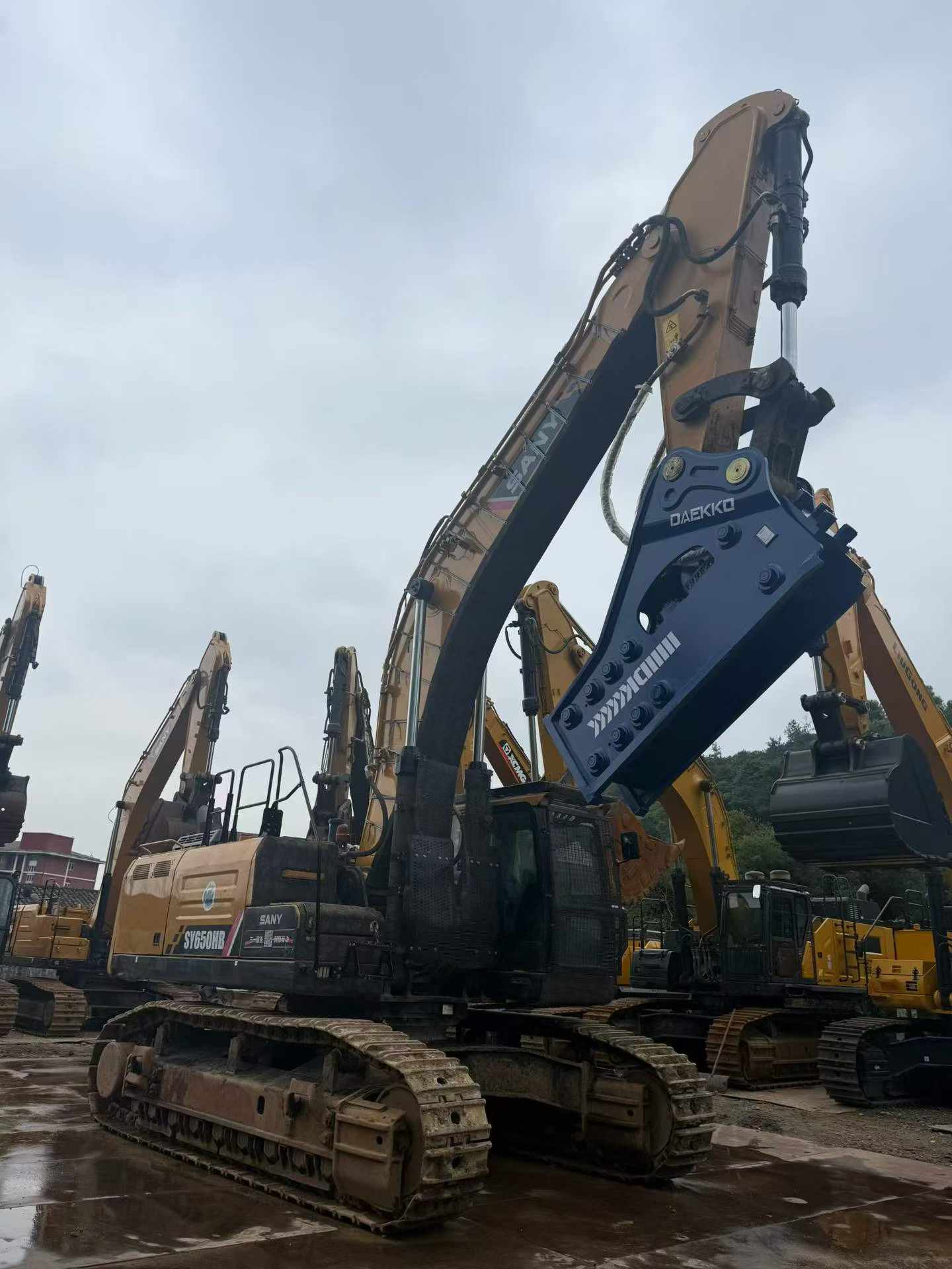 Buy Sany SY650HB Used Excavator / 3