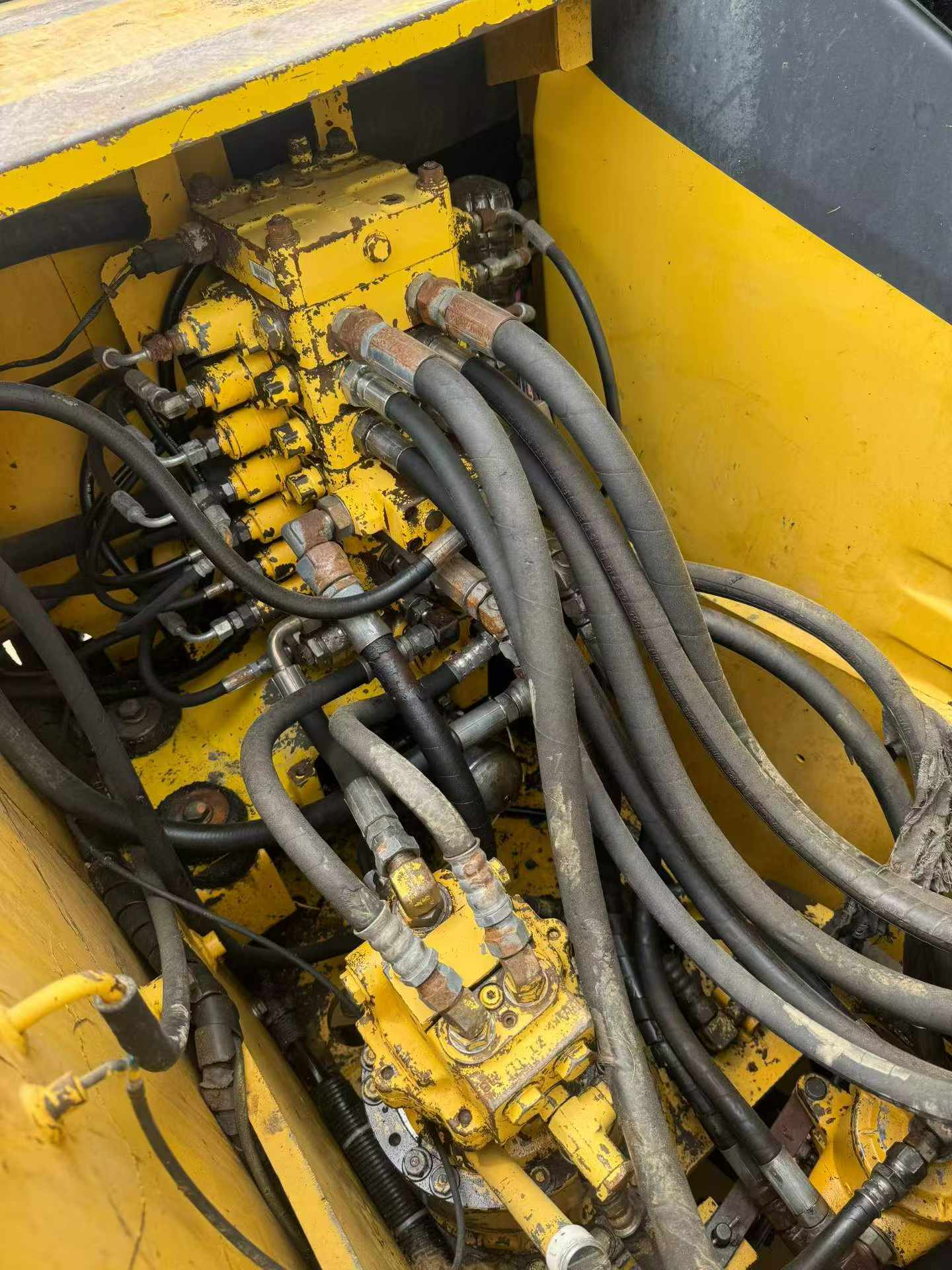 Buy Komatsu PC110-7 Used Excavator / 6