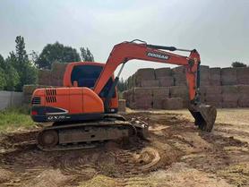 Buy Doosan DX75-9C Used Excavator / 4 Buy Doosan DX75-9C Used Excavator / 4