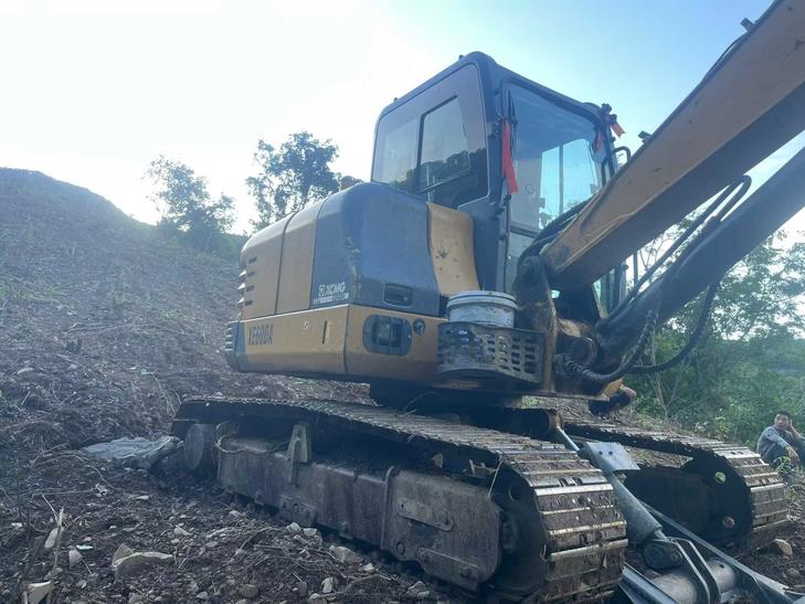 Buy XCMG XE60 Used Excavator / 1