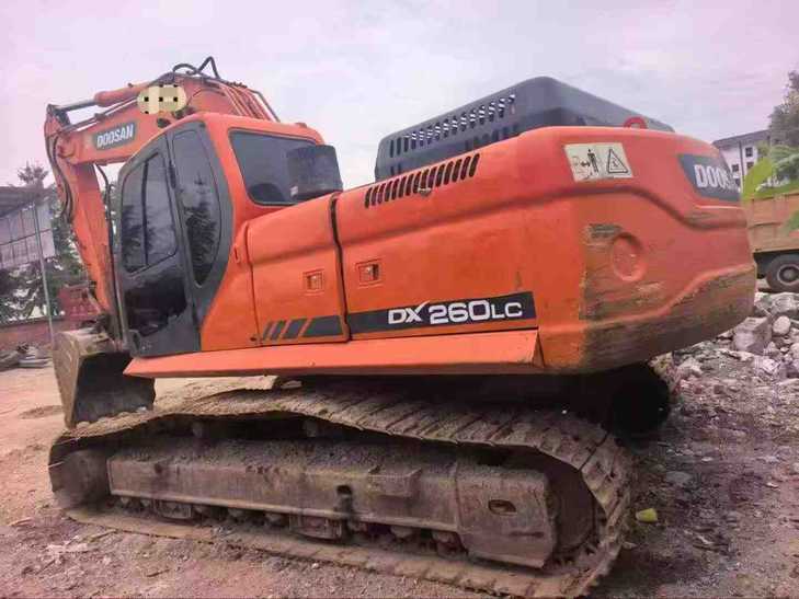 Buy Doosan DX260LC Used Excavator / 1