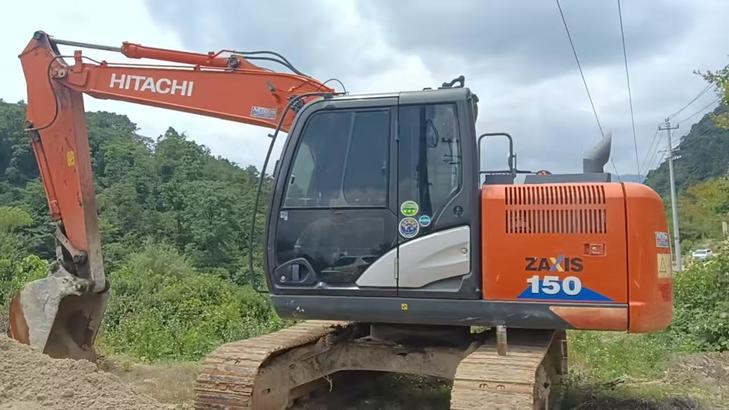 Buy Hitachi EX150 Used Excavator / 1