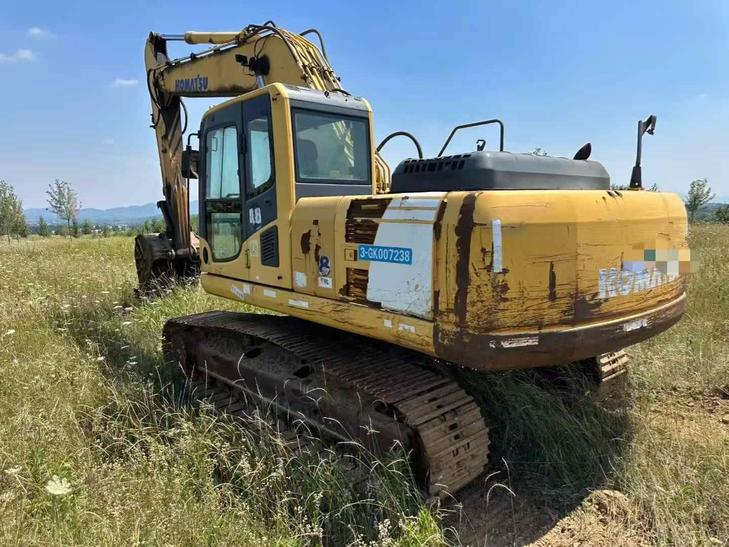 Buy Komatsu PC220 Used Excavator / 1
