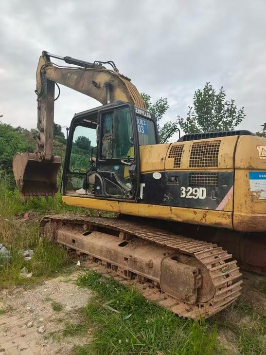 Buy Caterpillar 323 Used Excavator / 1
