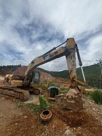 Buy Caterpillar 320D Used Excavator / 2 Buy Caterpillar 320D Used Excavator / 2
