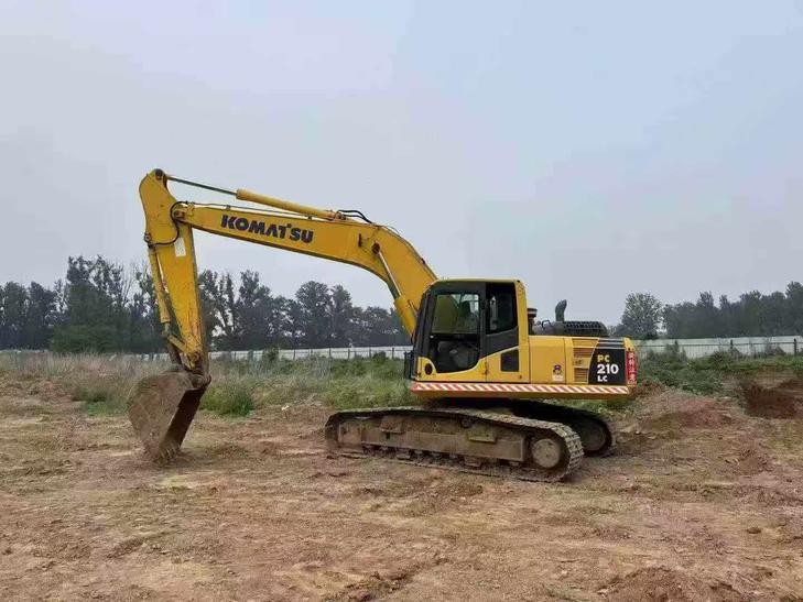 Buy Komatsu PC210 Used Excavator / 1