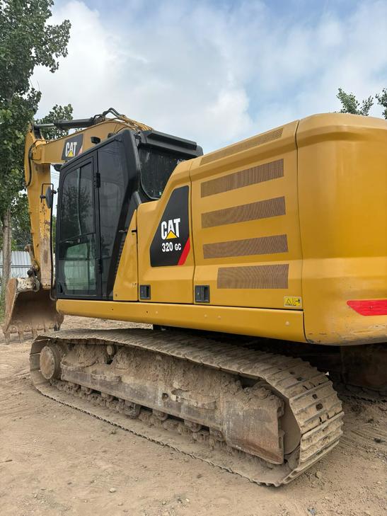 Buy Caterpillar 320GC Used Excavator / 1