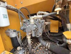 Buy XCMG XE135B Used Excavator / 3 Buy XCMG XE135B Used Excavator / 3