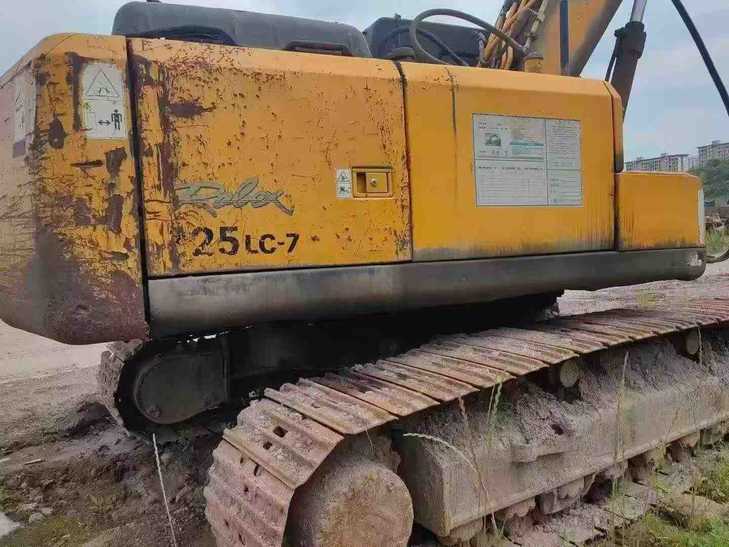 Buy Hyundai R225-7 Used Excavator / 1
