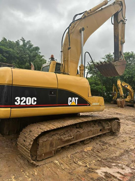 Buy Caterpillar 320C Used Excavator / 1