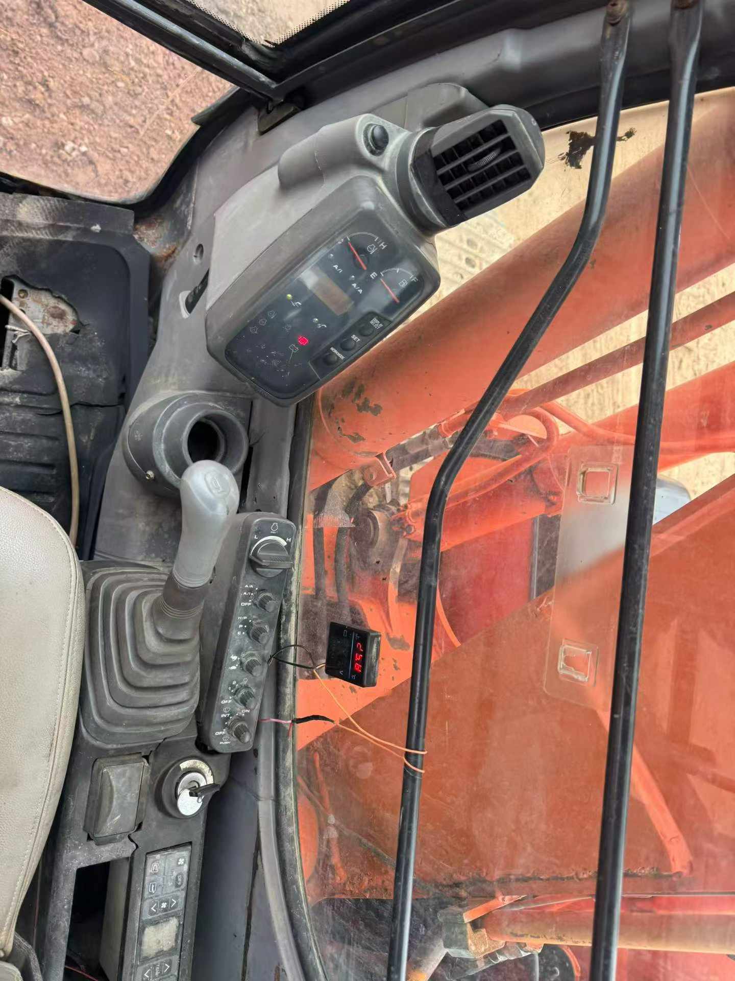 Buy Hitachi EX120-6 Used Excavator / 4