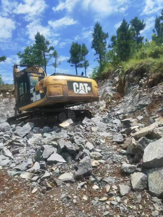 Buy Caterpillar 324D Used Excavator / 1
