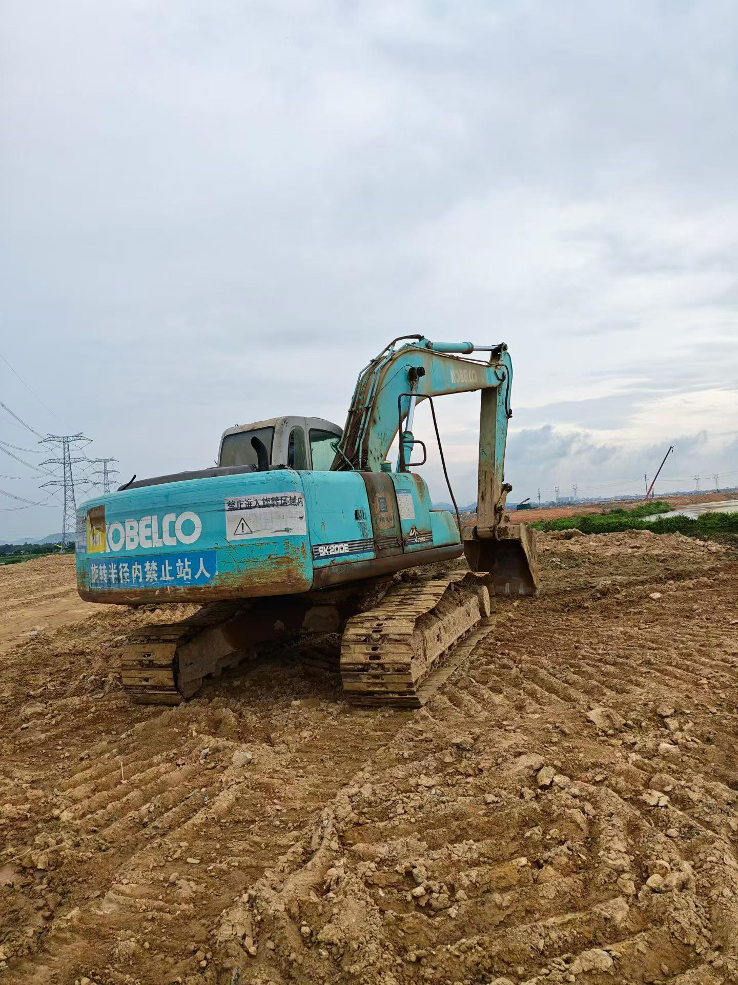 Buy Kobelco SK200-9 Used Excavator / 8 Buy Kobelco SK200-9 Used Excavator / 8