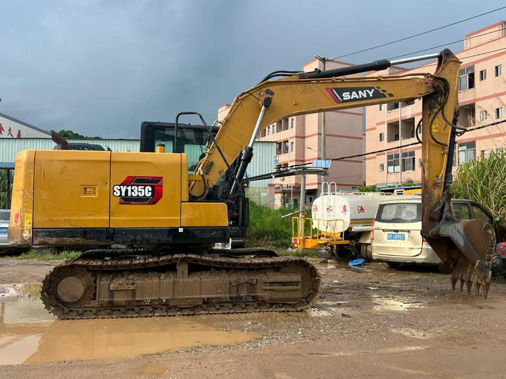 Buy Sany SY135 Used Excavator / 1
