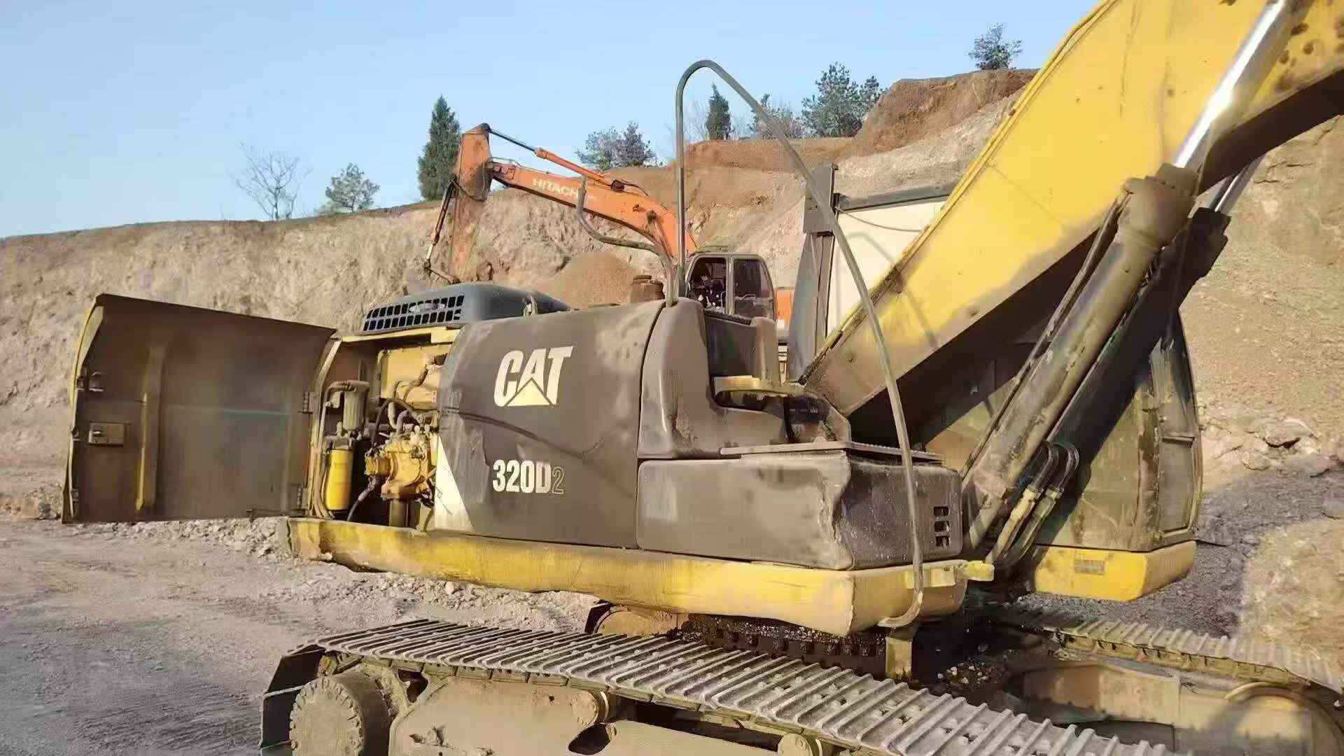 Buy Caterpillar 320A Used Excavator / 2