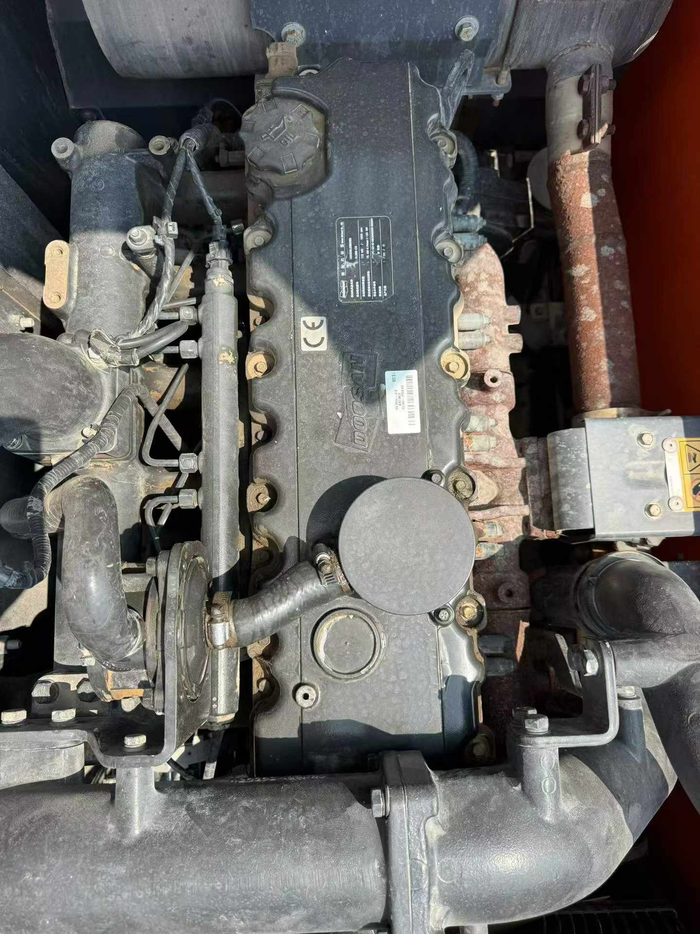 Buy Doosan DH215-7 Used Excavator / 8