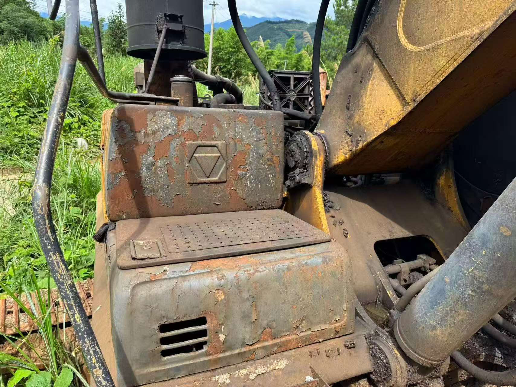 Buy XCMG XE470 Used Excavator / 9