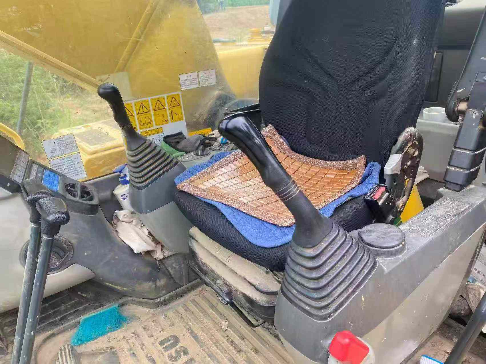 Buy Komatsu PC200 Used Excavator / 5